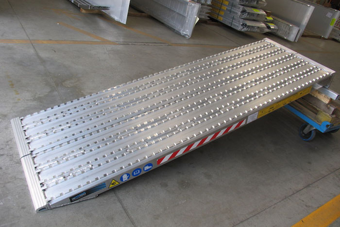 Milled Surface Ramps for Steel Tracks